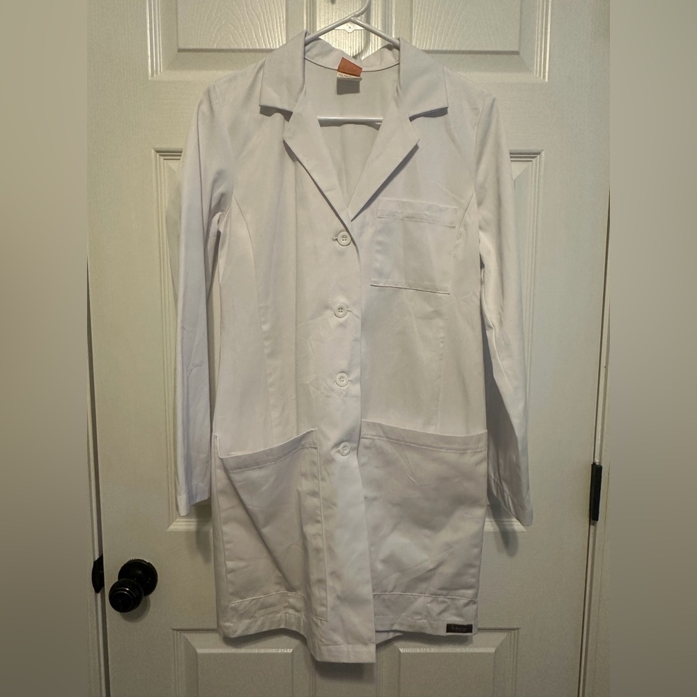 Barco Women’s Lab Coat Size XS. New Without Tag